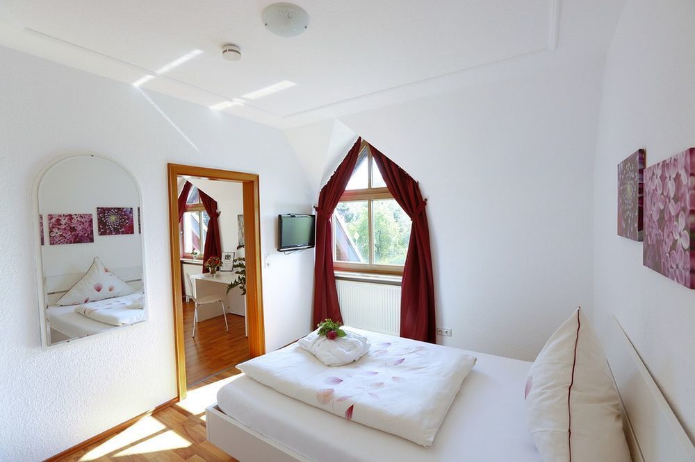 Landhotel Villa Moritz Garni Oberahr ภายนอก รูปภาพ