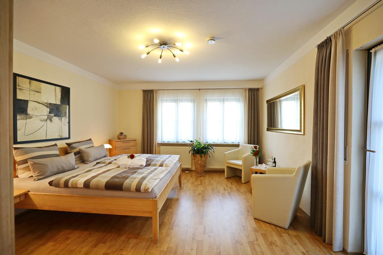 Landhotel Villa Moritz Garni Oberahr ภายนอก รูปภาพ
