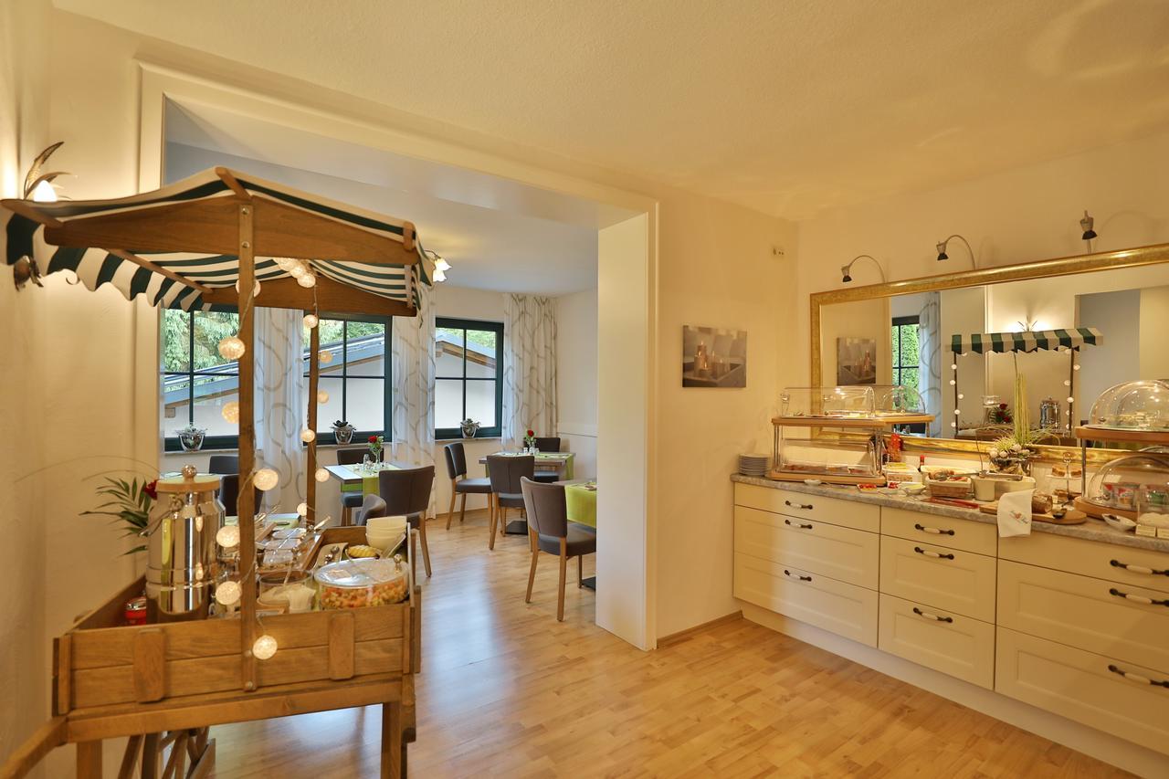 Landhotel Villa Moritz Garni Oberahr ภายนอก รูปภาพ